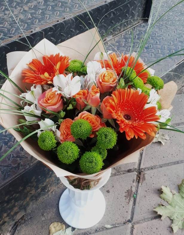Букет цветов из: Герберы, Хризантемы, Альстромерии и Розы в Новый Снопок
