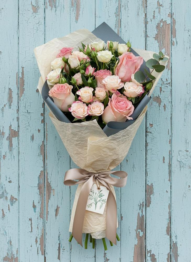 Букет цветов из: Розы в Новый Снопок