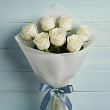 Букет 7 Белых роз Эдлесс Лав в Новый Снопок