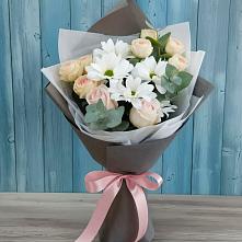 Букет цветов из:  Хризантемы и Розы в Новый Снопок