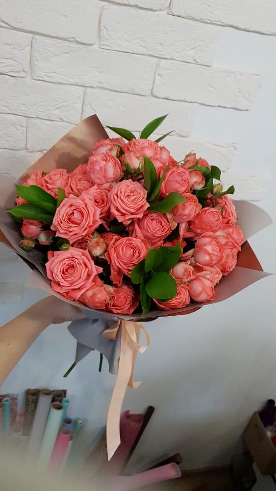 Букет цветов из: Розы в Новый Снопок