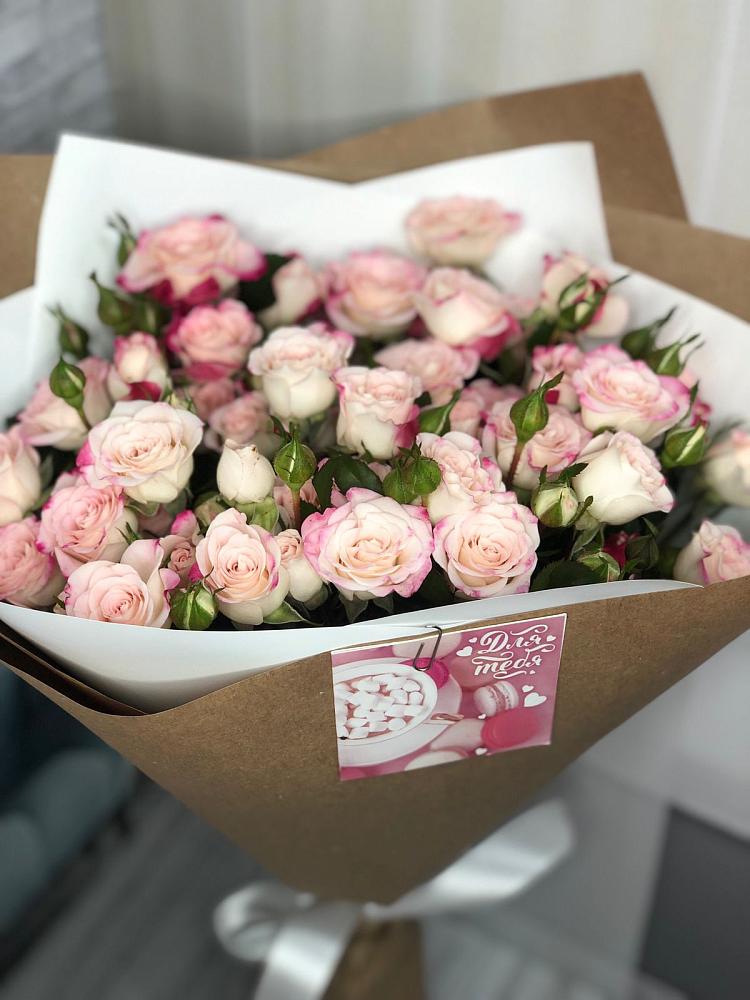 Букет цветов из: Розы в Новый Снопок