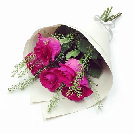 Букет цветов из: Розы в Новый Снопок