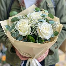 Букет цветов из:  Розы в Новый Снопок