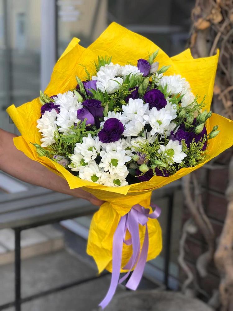 Букет цветов из: Ирисы, Хризантемы и Ромашки в Новый Снопок