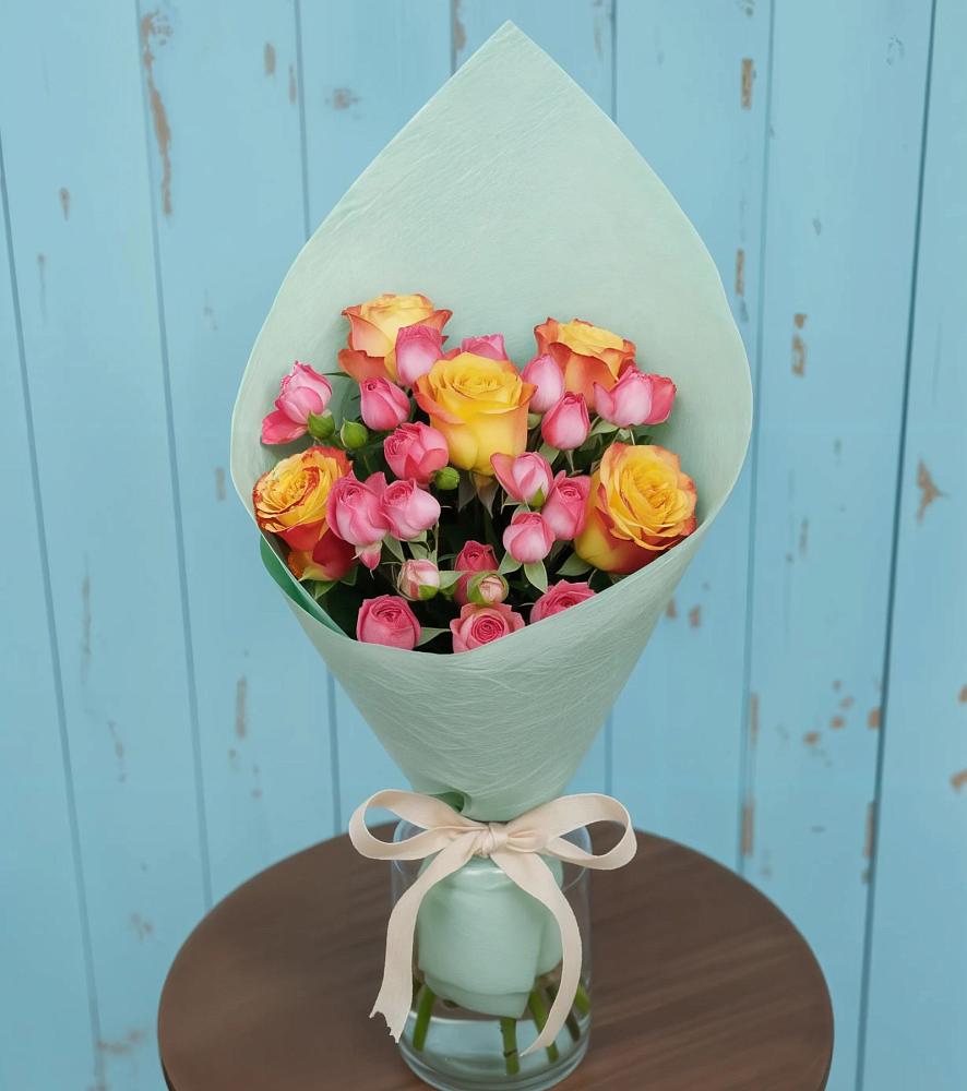 Букет цветов из: Розы в Новый Снопок