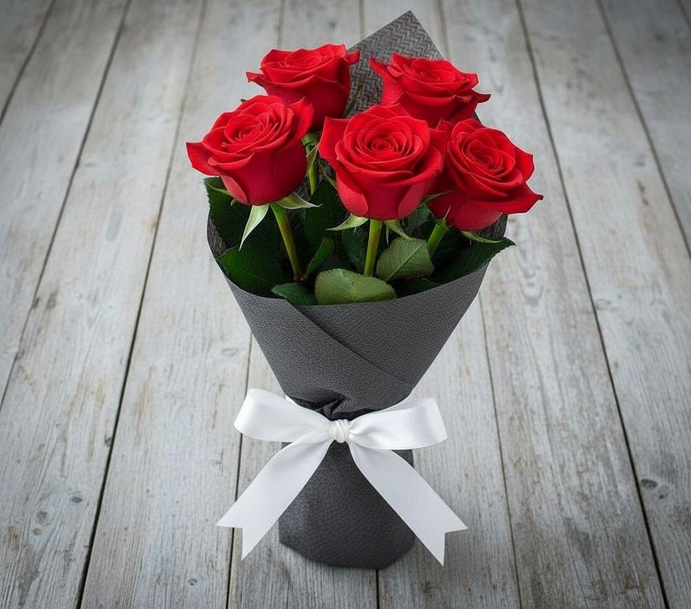 Букет 5 Красных роз Эдлесс Лав в Новый Снопок