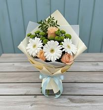 Букет цветов из:  Герберы, Розы и Хризантемы в Новый Снопок