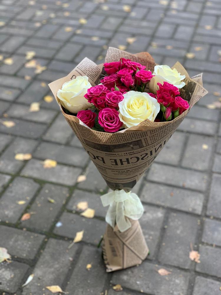 Букет цветов из: Розы в Новый Снопок