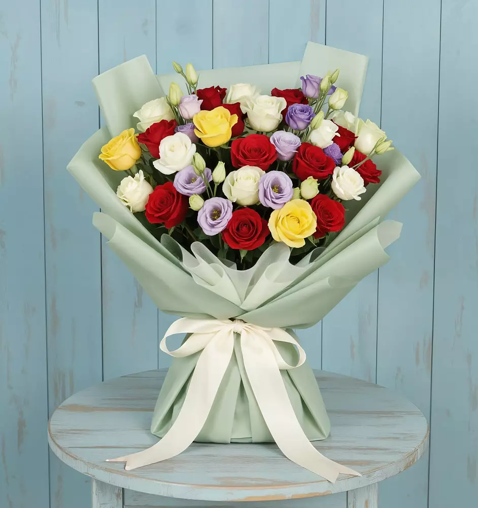 Букет цветов из: Розы в Новый Снопок