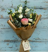 Букет цветов из:  Розы и Лизиантусы в Новый Снопок